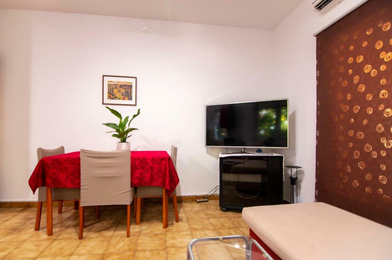 Apartments Mare Pula Exterior photo