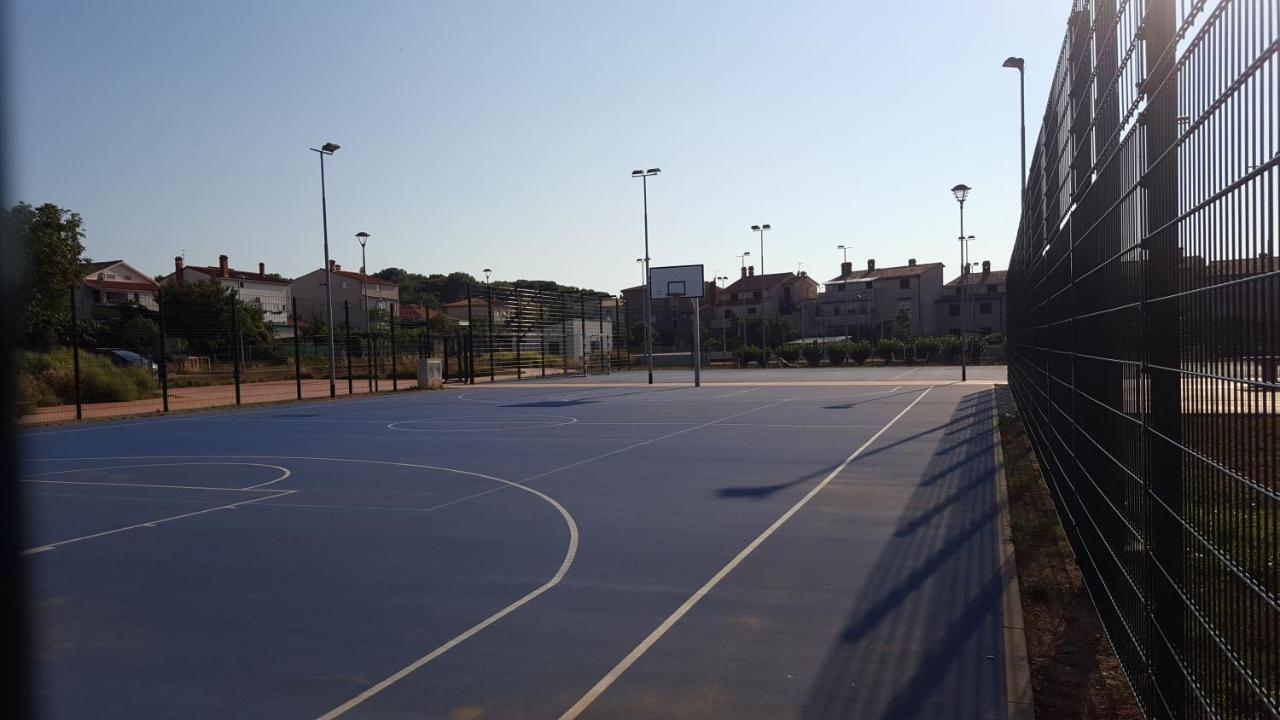 Apartments Mare Pula Exterior photo